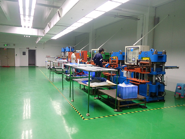 Solid silicone molding workshop